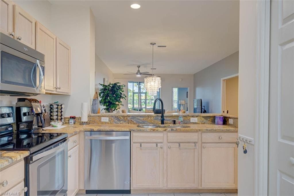 8223 Parkstone PL 102-15
