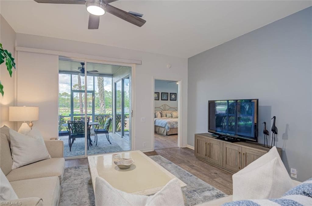 8223 Parkstone PL 102-8