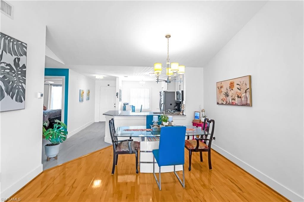 1330 Derbyshire CT E203-5