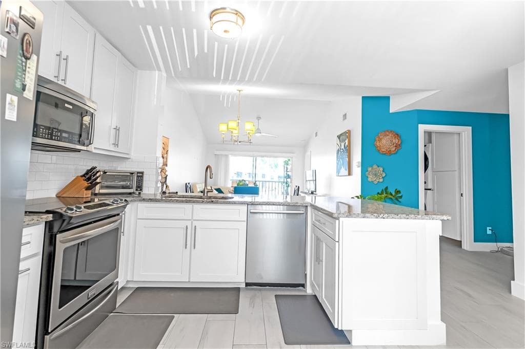 1330 Derbyshire CT E203-11