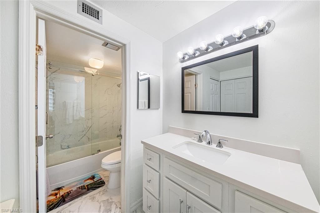 320 Seaview CT 1207-17