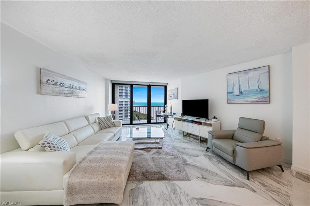320 Seaview CT 1207-3