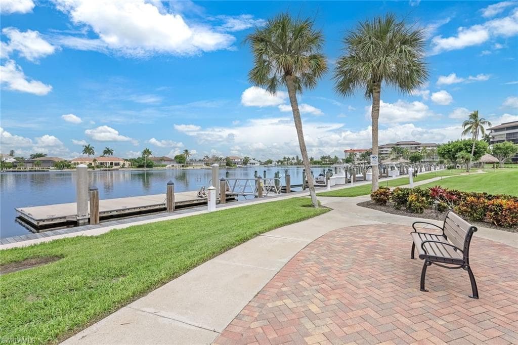 320 Seaview CT 1207-37