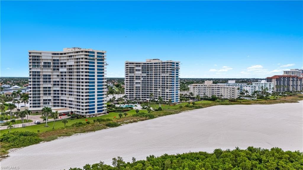 320 Seaview CT 1207-44