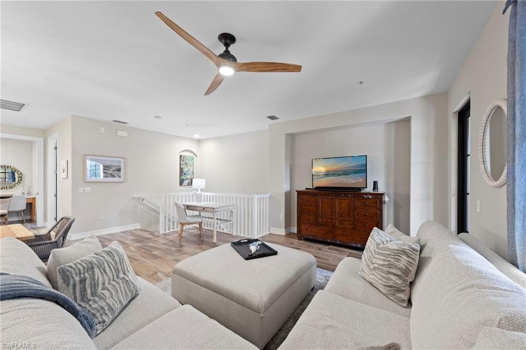 9076 Rialto ST 6204-6