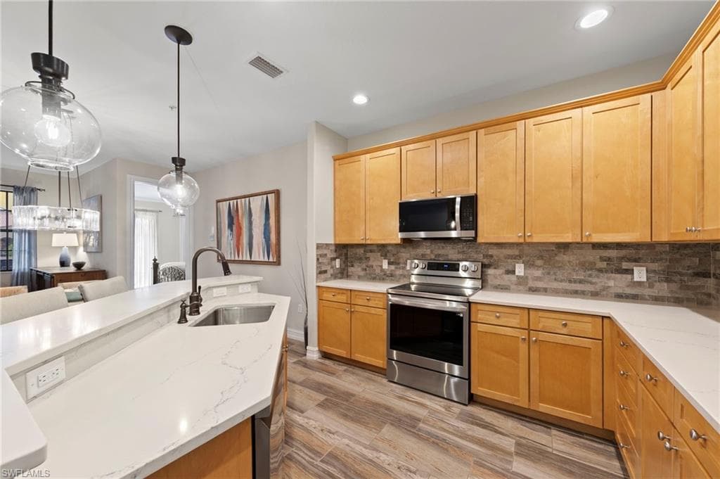 9076 Rialto ST 6204-13