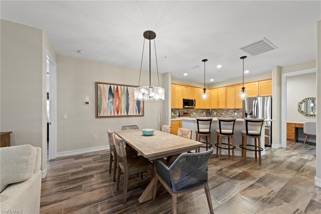 9076 Rialto ST 6204-10