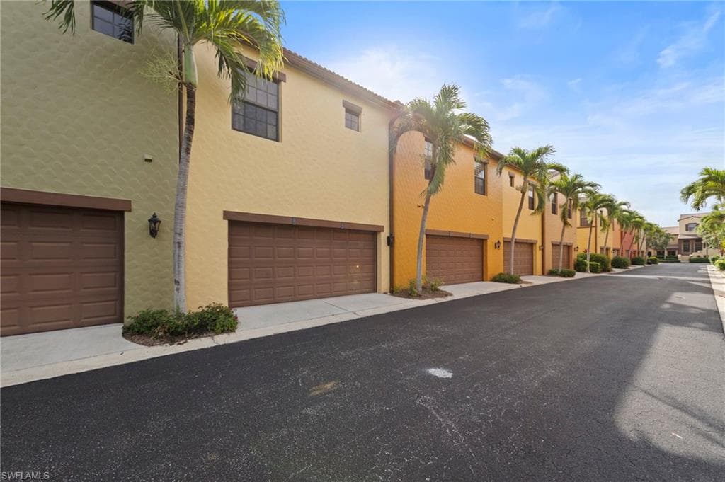 9076 Rialto ST 6204-33