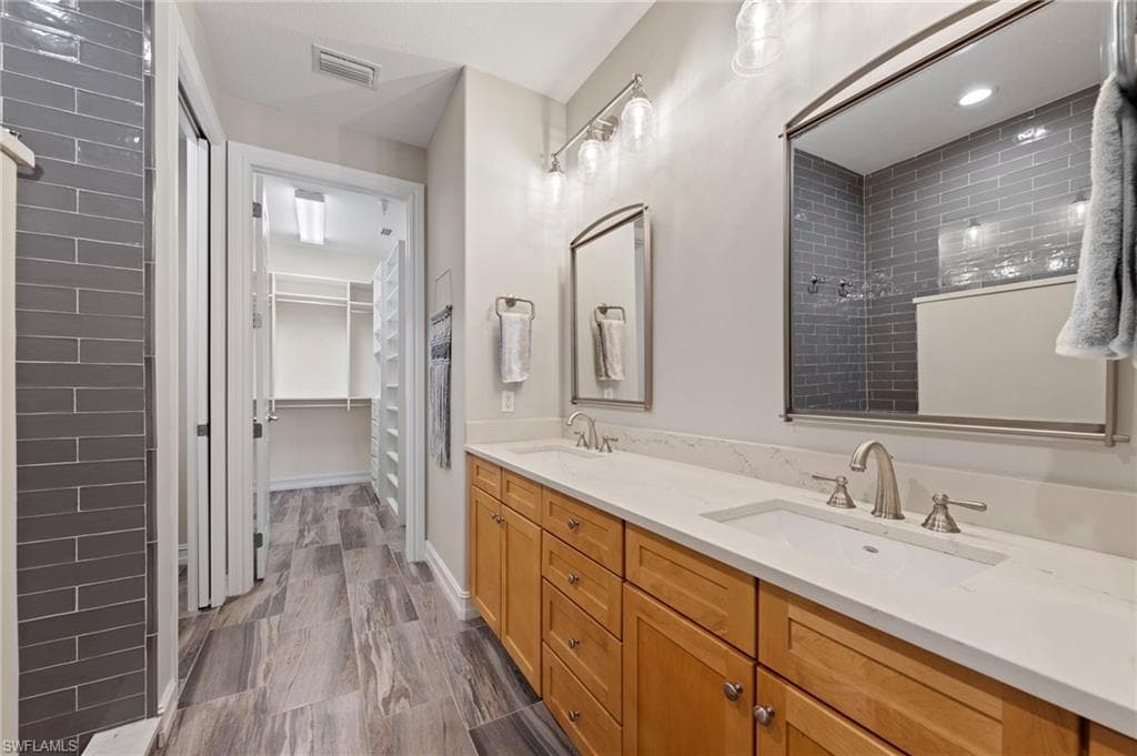 9076 Rialto ST 6204-19