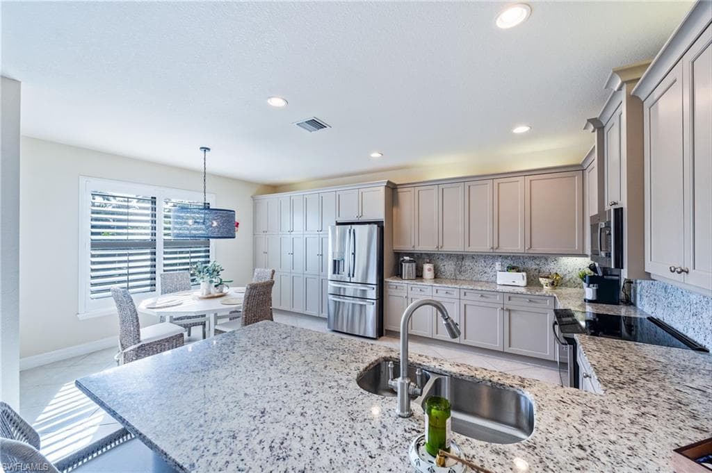 11546 Meadowrun CIR-12