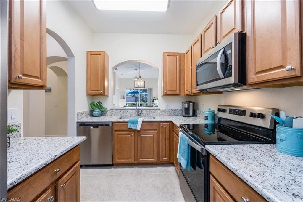 14095 Winchester CT 603-3