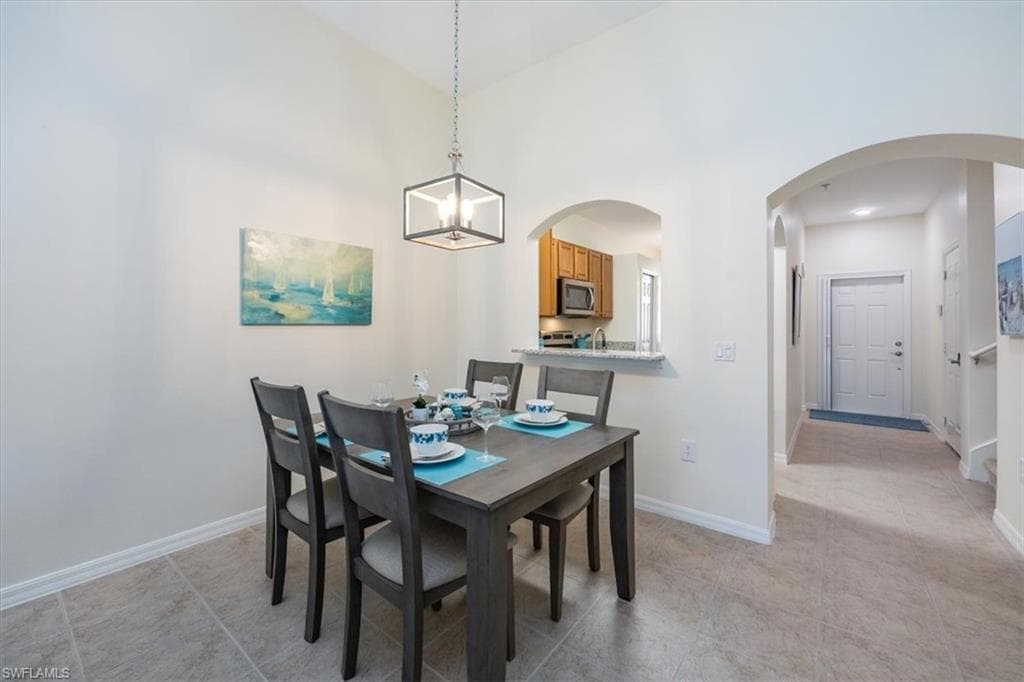 14095 Winchester CT 603-9