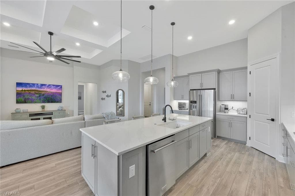 17673 Kinzie LN-6