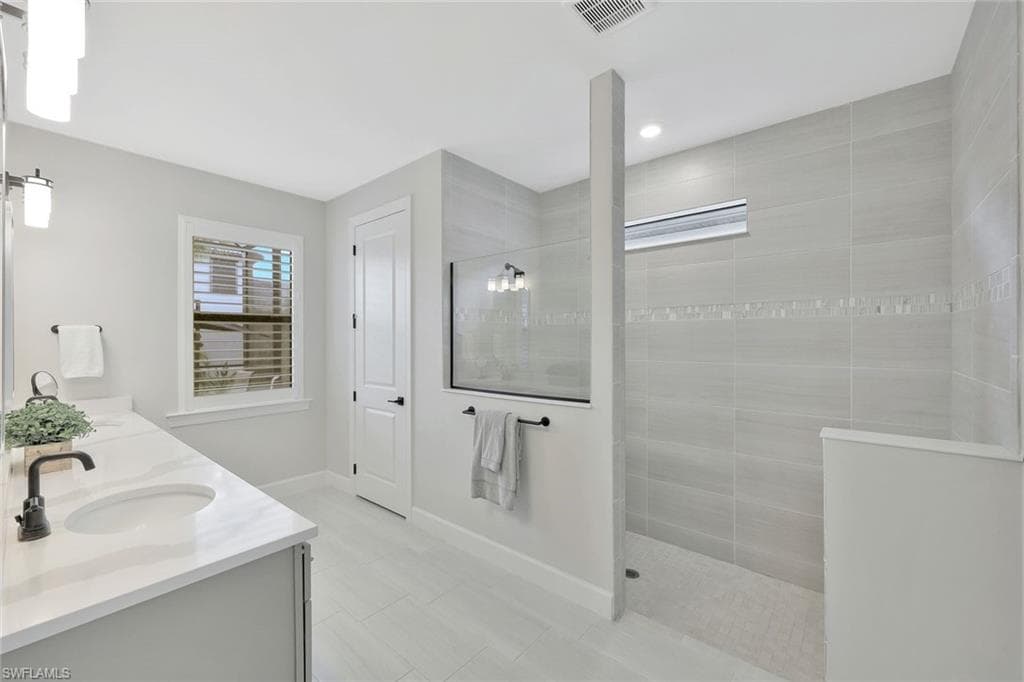 17673 Kinzie LN-16