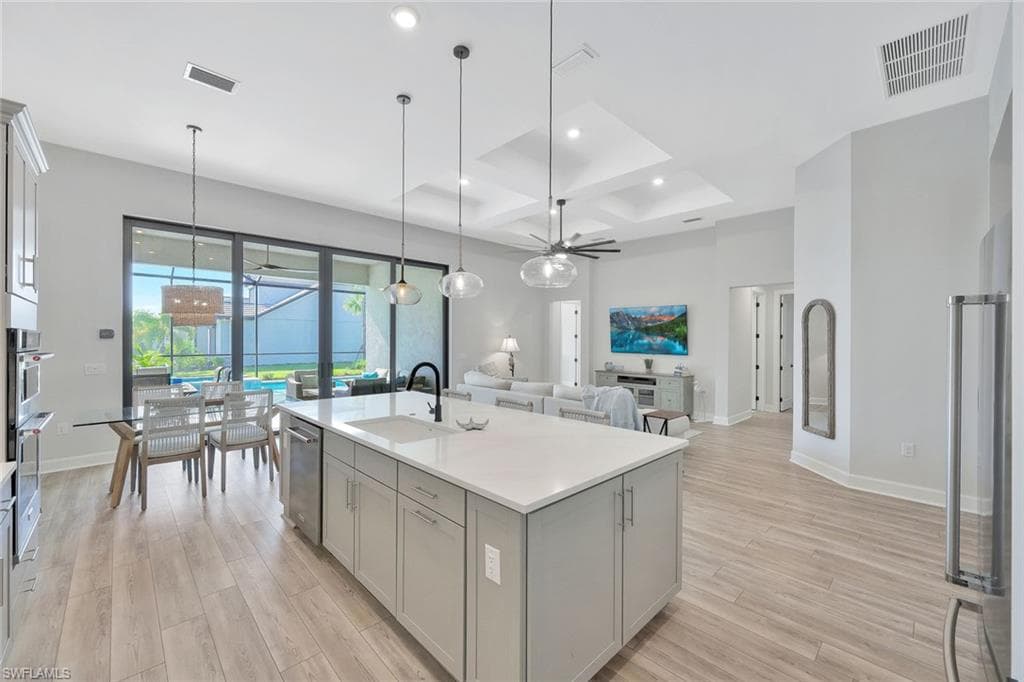 17673 Kinzie LN-7