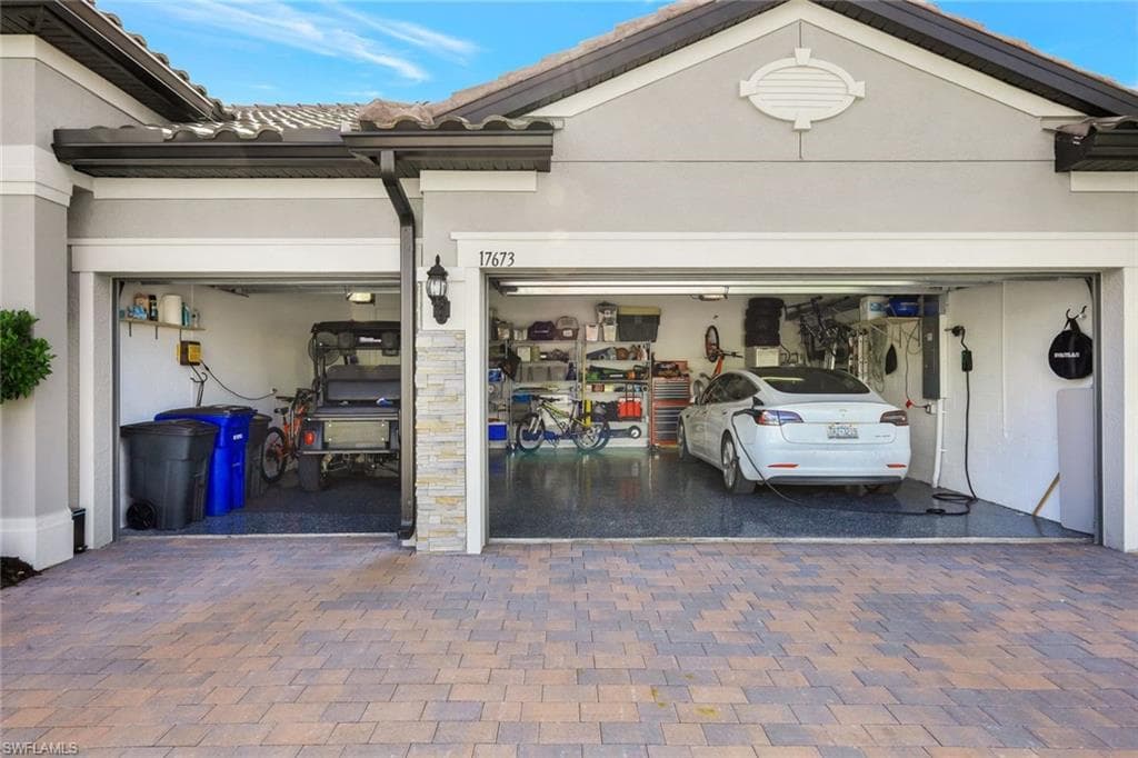 17673 Kinzie LN-32
