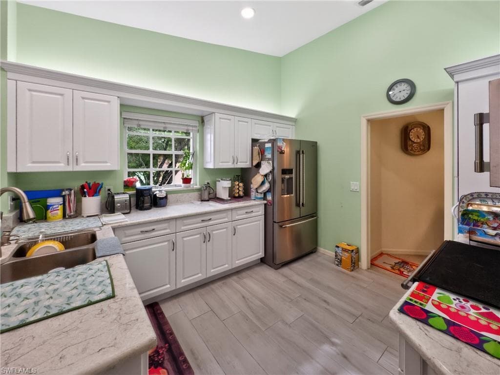 15091 Lakeside View DR 1604-14