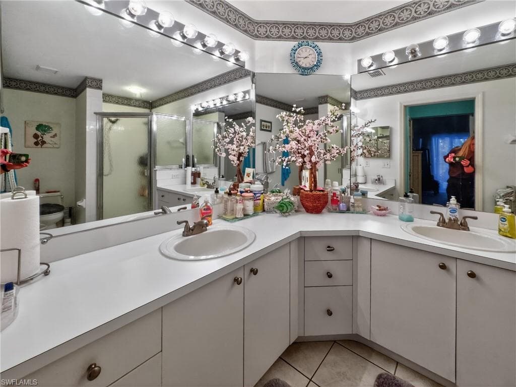 15091 Lakeside View DR 1604-25