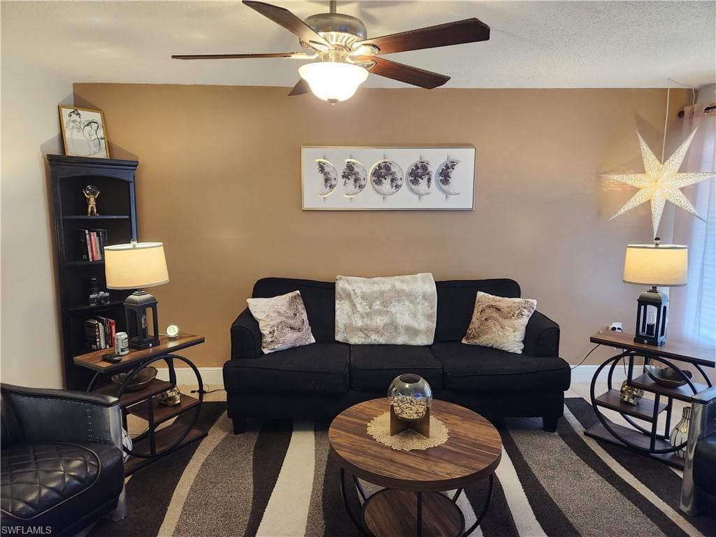 11370 & 11368 Summerwinds CT 70-7