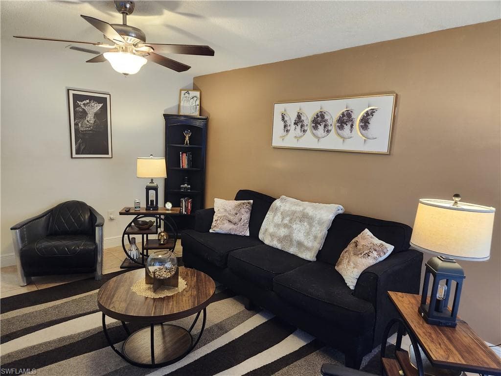 11370 & 11368 Summerwinds CT 70-9