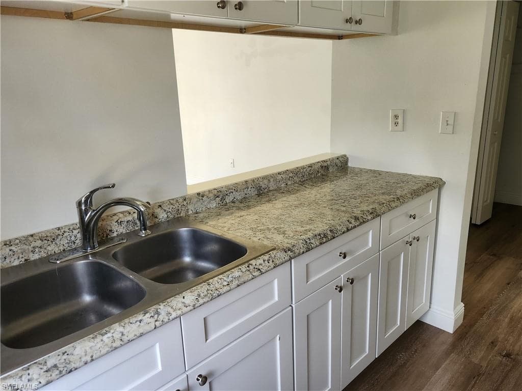 11370 & 11368 Summerwinds CT 70-37