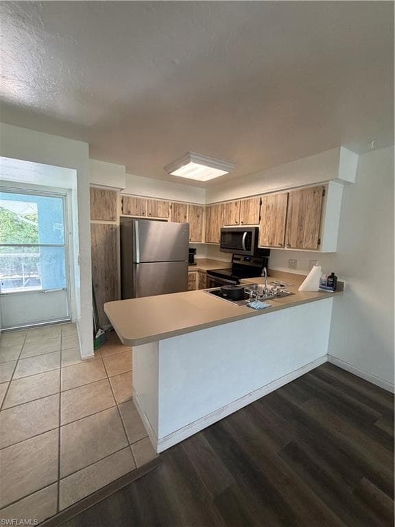 1100 Pondella RD 911-7