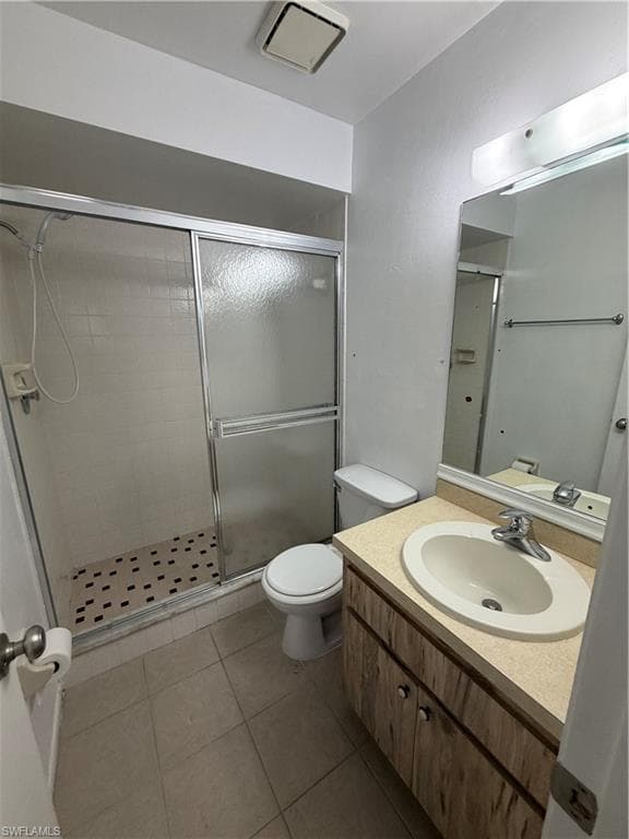 1100 Pondella RD 810-12