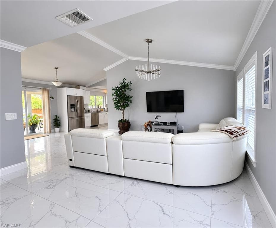 2960 22nd AVE NE-4