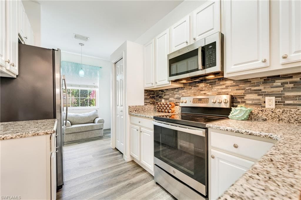 7863 Lake Sawgrass LOOP 5512-16