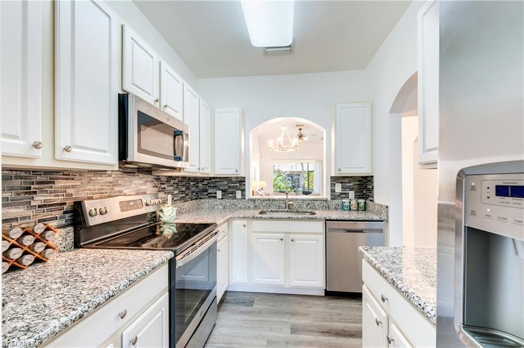 7863 Lake Sawgrass LOOP 5512-19