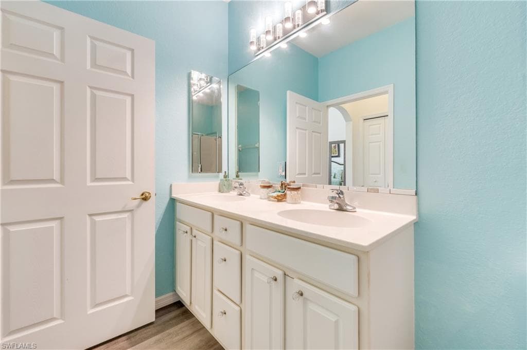 7863 Lake Sawgrass LOOP 5512-8