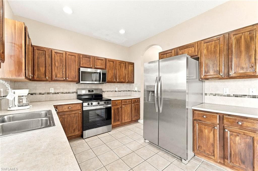 117 Shadow Lakes DR-14
