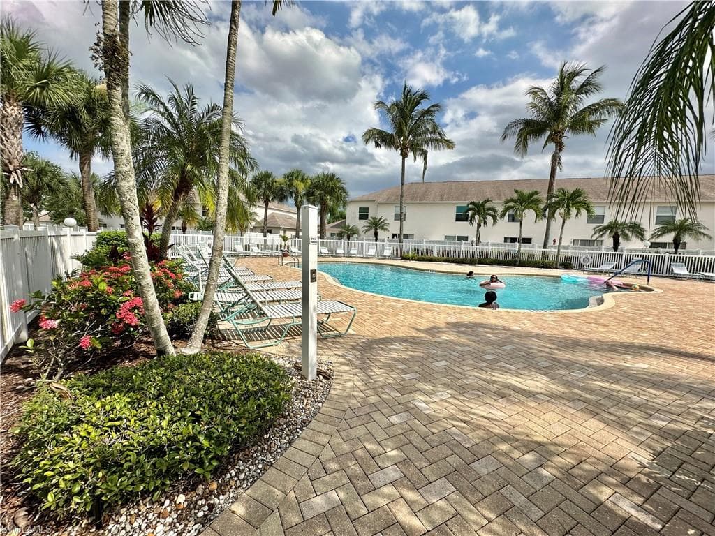 3614 Pine Oak CIR 103-38