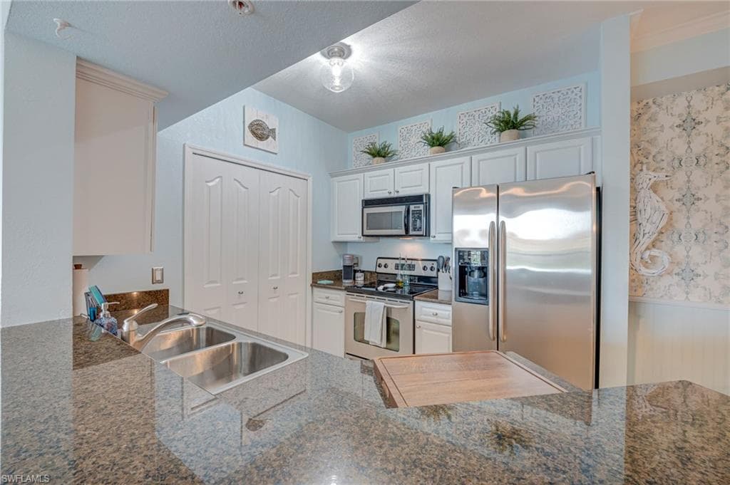 12940 Positano CIR 304-6
