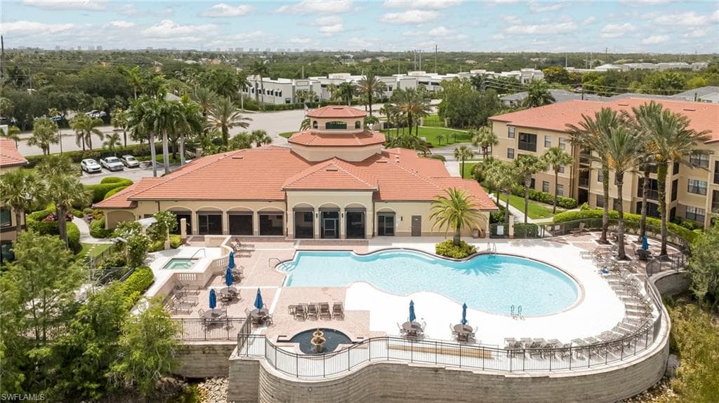 12940 Positano CIR 304-18