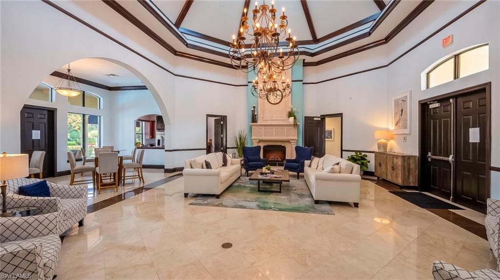 12940 Positano CIR 304-19