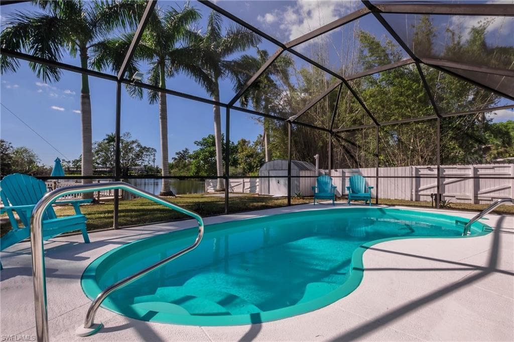 28 Constitution DR-2