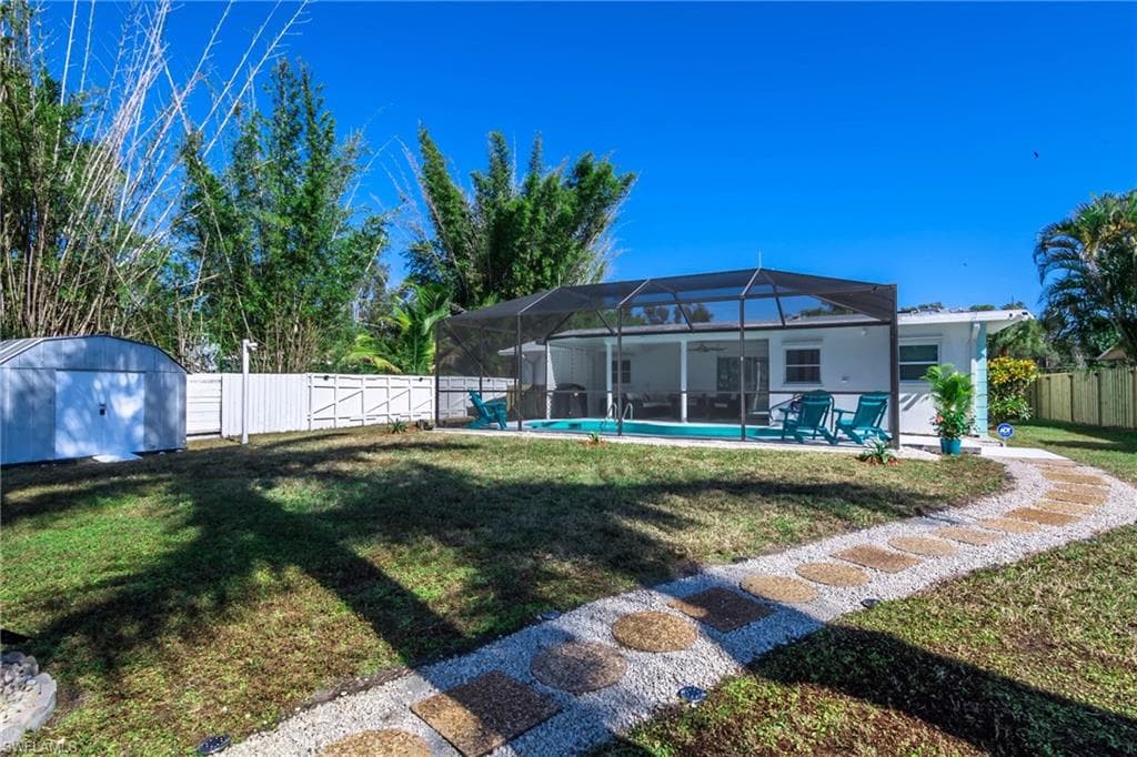 28 Constitution DR-8