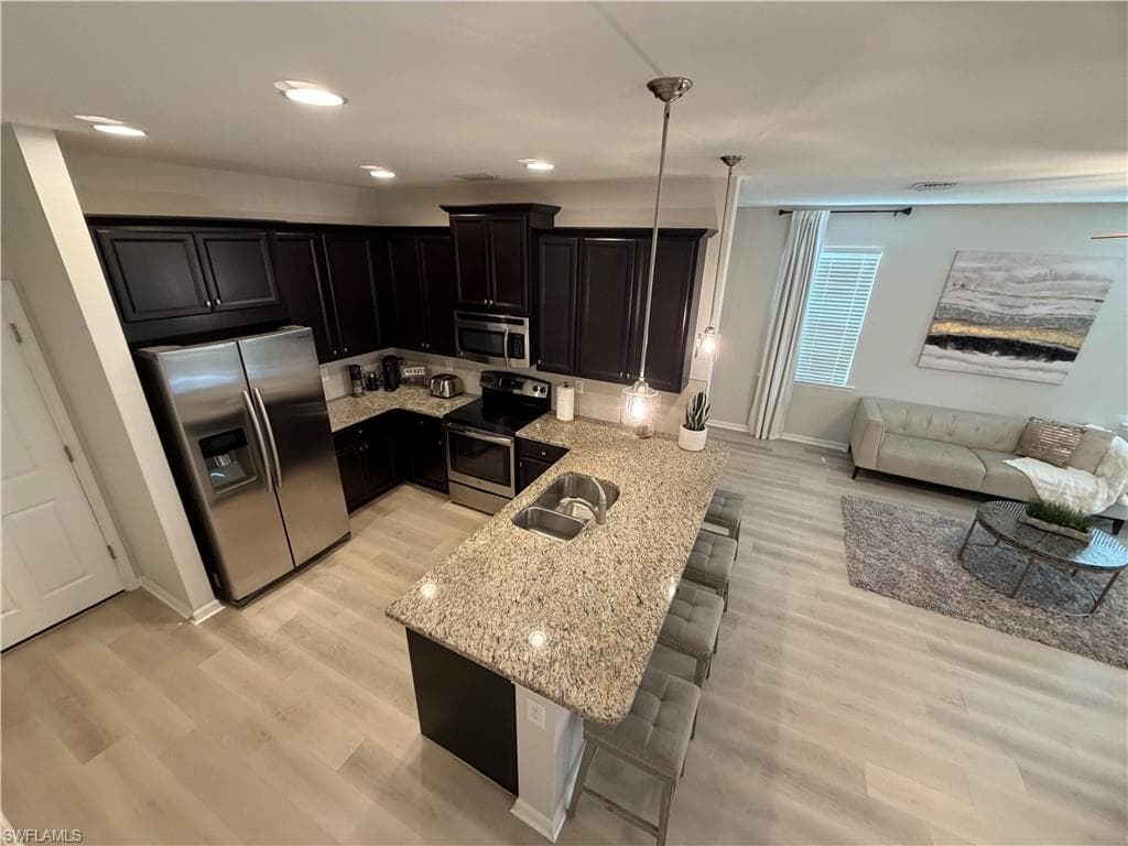 10842 Alvara WAY-41