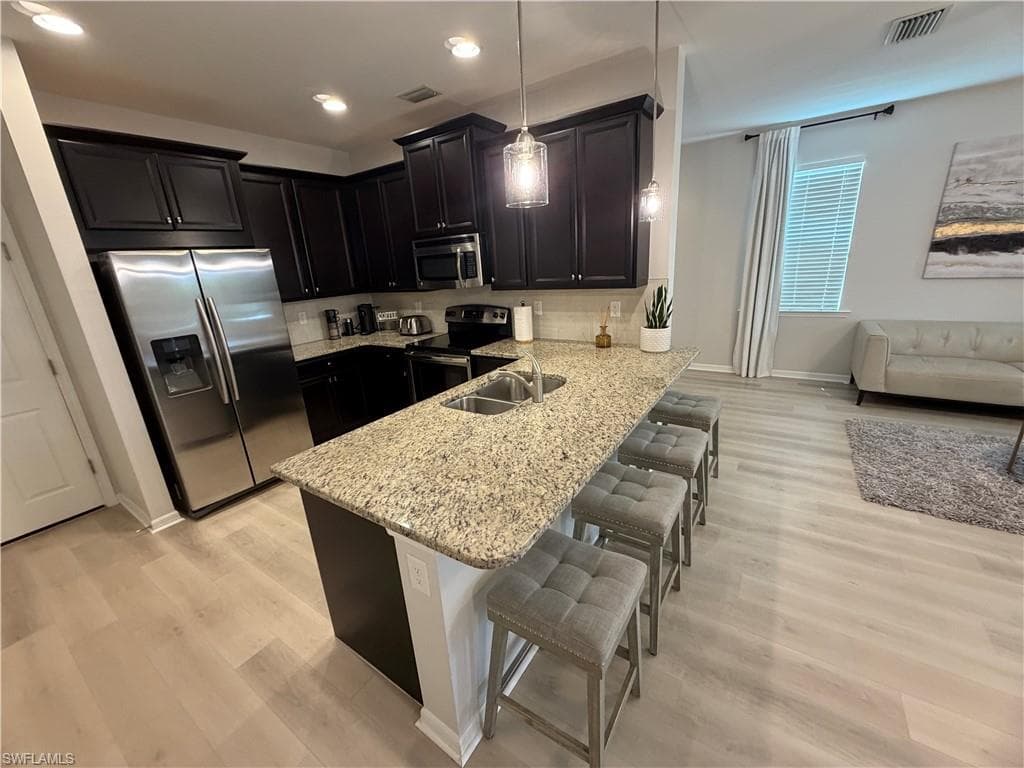 10842 Alvara WAY-18