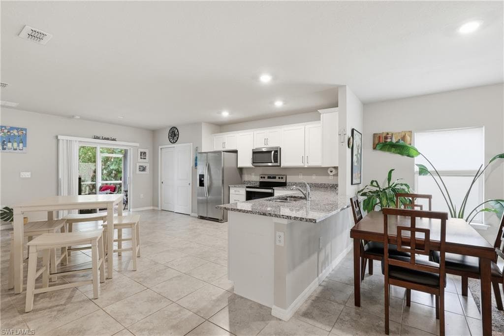 2303 Ben ST S-11