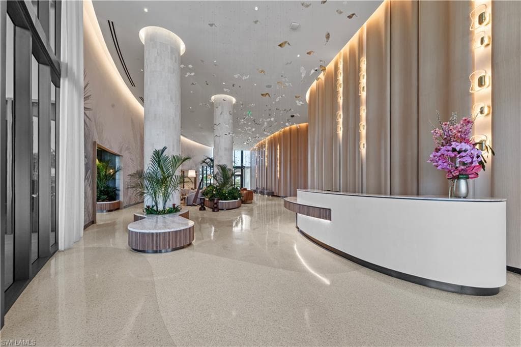 5100 Seagrass BLVD 503-4