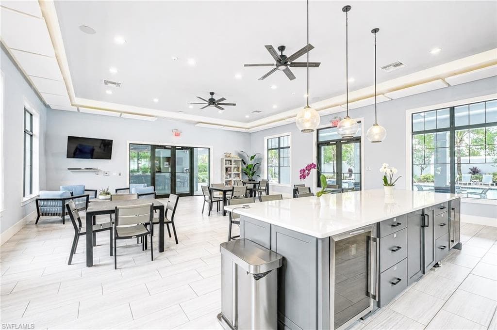 2620 Seychelles CIR 1302-42