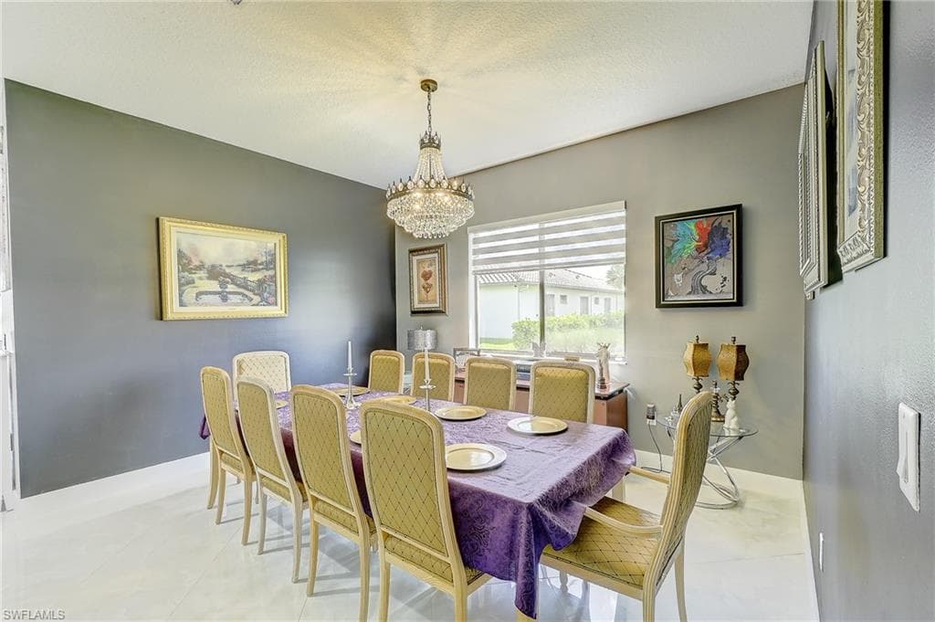 5153 Julienne RD-34