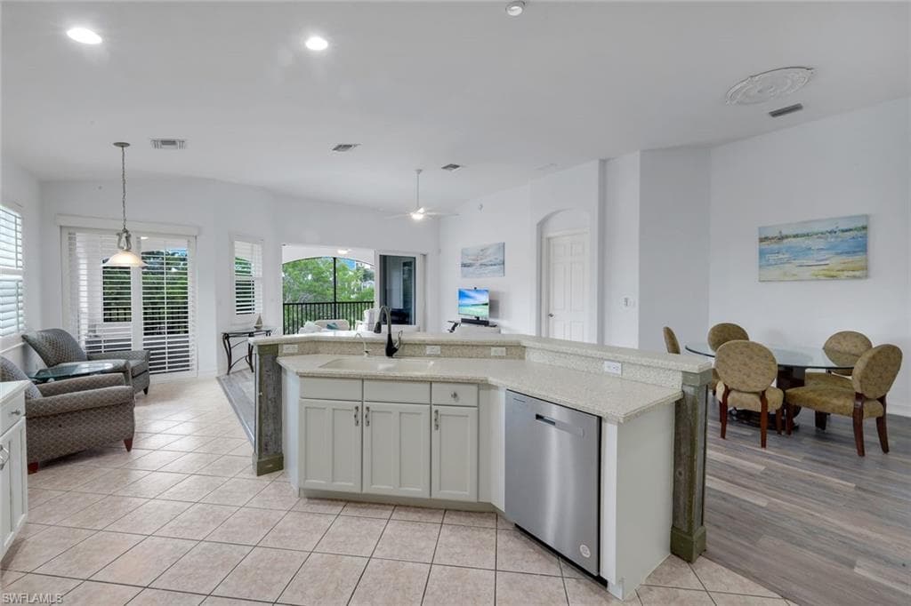 1277 RIALTO WAY 201-11