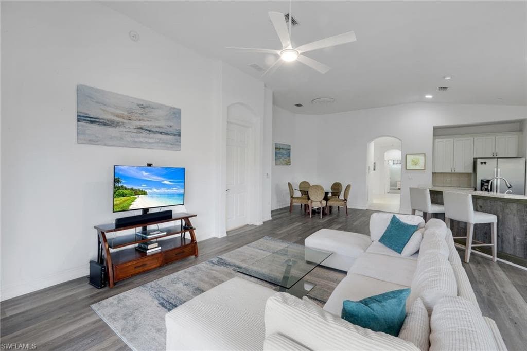 1277 RIALTO WAY 201-4
