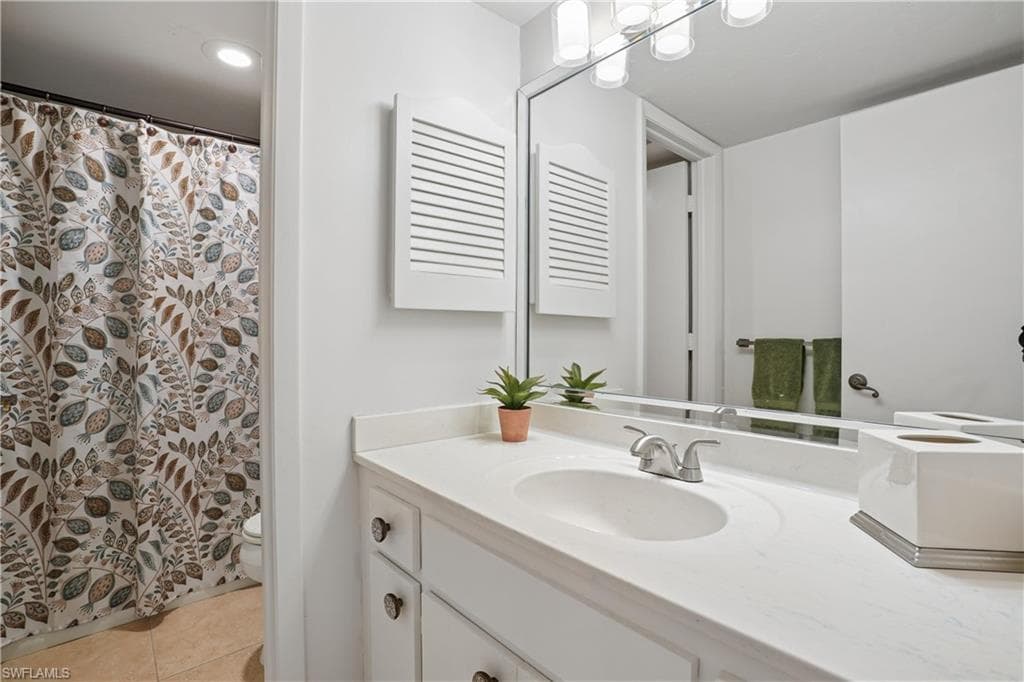 931 Collier CT A201-18