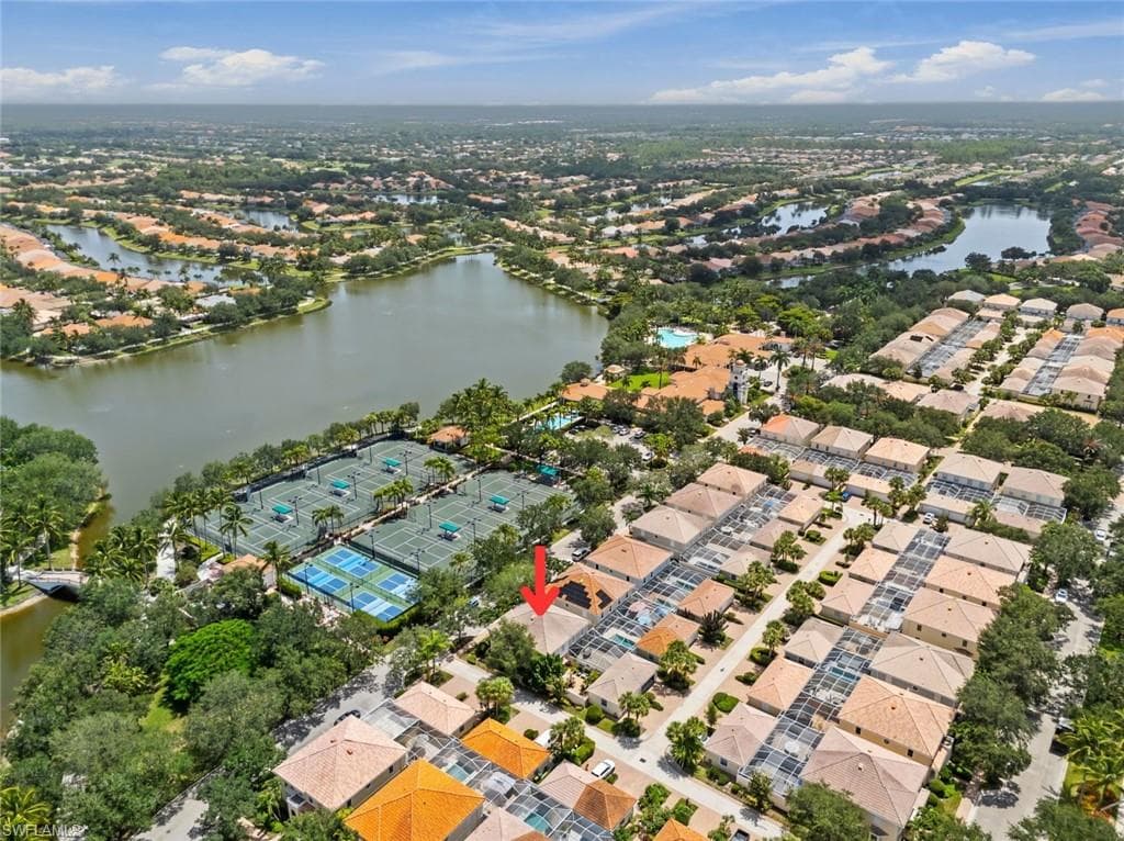 6112 Towncenter CIR-32