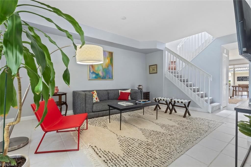 6112 Towncenter CIR-5