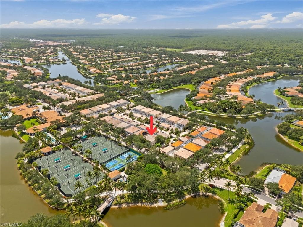 6112 Towncenter CIR-33